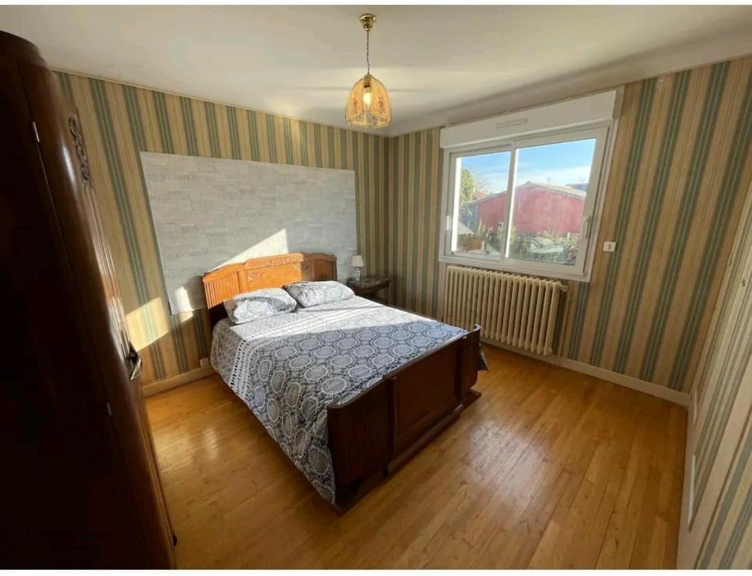 -Comme A La Maison- Jardin, Veranda, Ideal Familles Et Business Niort Exterior photo